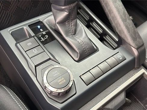Used 2025 Toyota Tacoma TRD Sport image 20