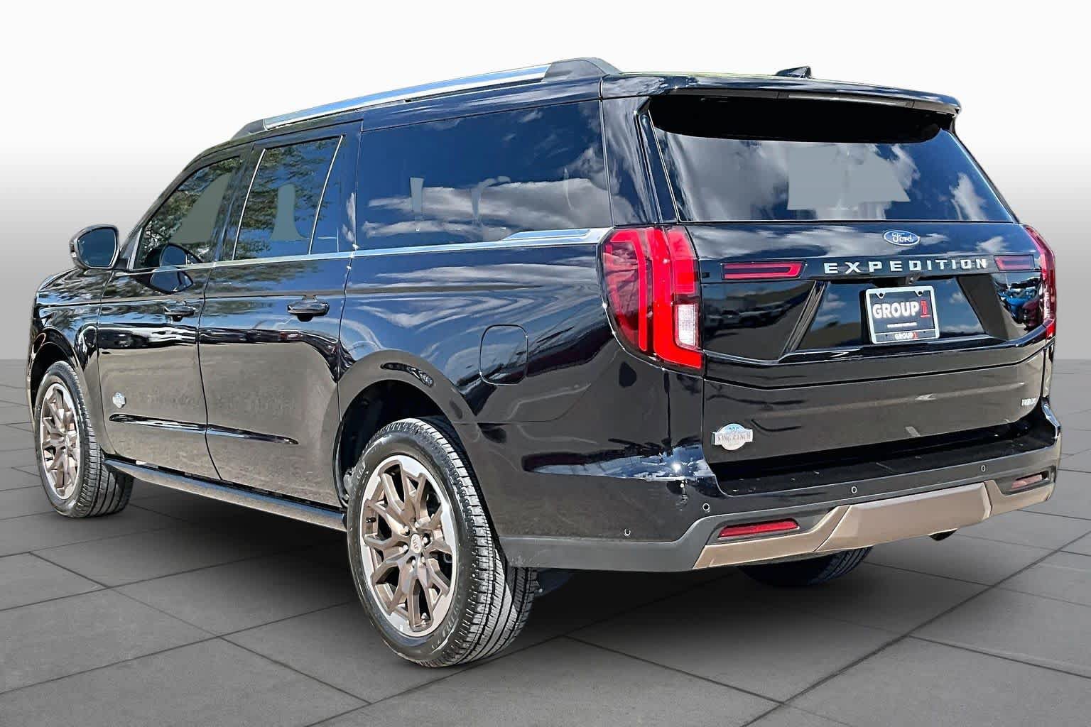 Used 2025 Ford Expedition Max King Ranch AWD/4WD image 12