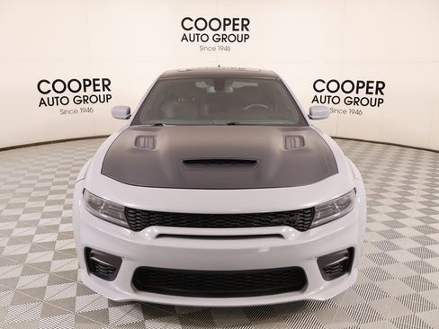 Used 2022 Dodge Charger SRT Hellcat w/ Harman/Kardon Audio Group image 9