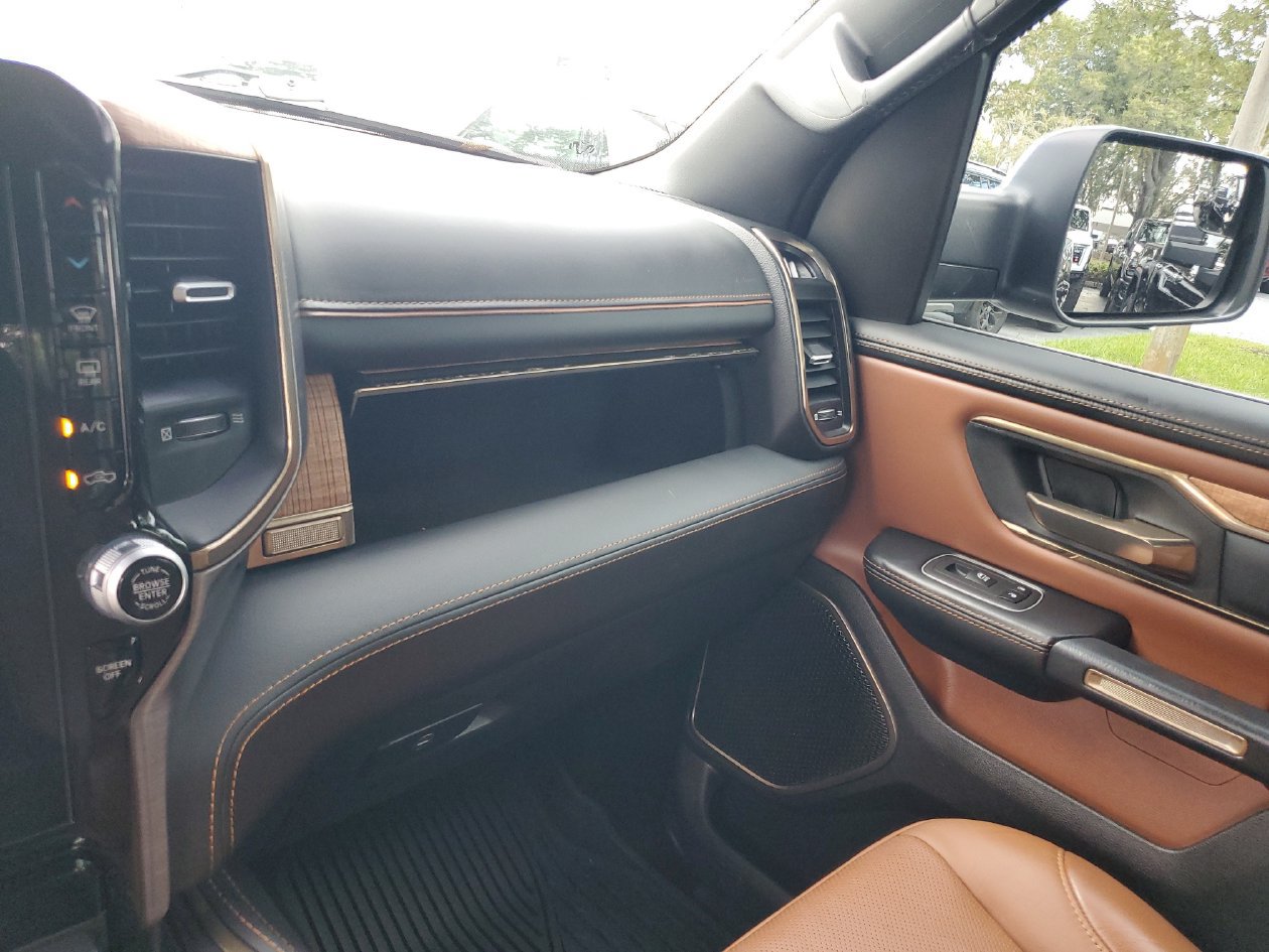 Used 2024 RAM 1500 Limited AWD/4WD image 26