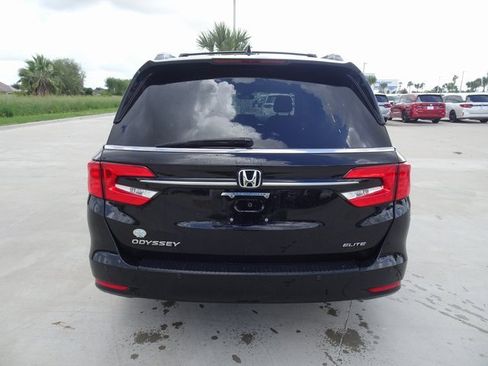 Certified 2023 Honda Odyssey Elite image 5