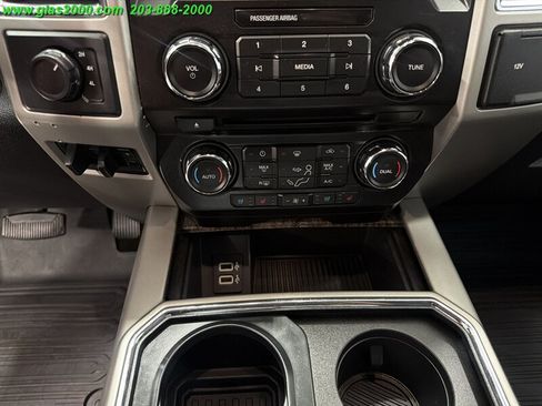 Used 2018 Ford F350 Lariat w/ Lariat Ultimate Package AWD/4WD image 28