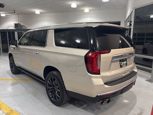 Used 2021 GMC Yukon XL Denali w/ Denali Premium Package image 6