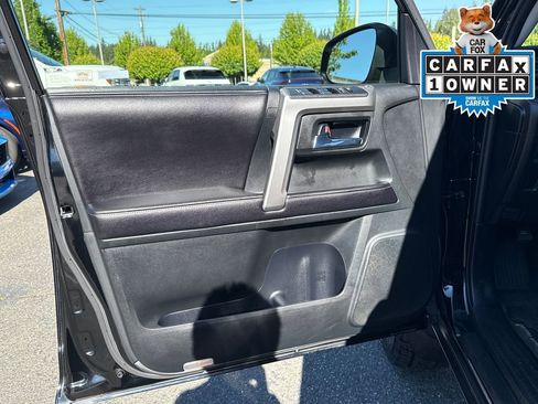 Used 2016 Toyota 4Runner 4WD image 12