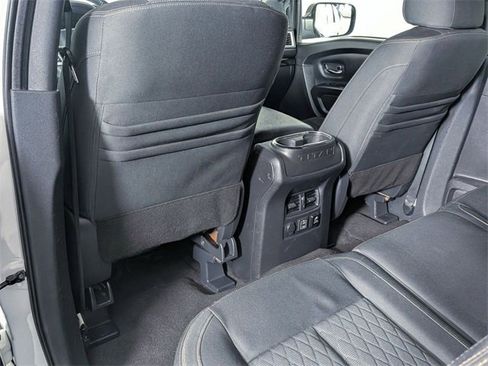 Used 2019 Nissan Titan SV w/ SV Convenience Package image 27