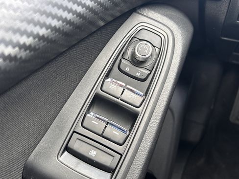 Used 2024 Subaru Ascent Premium w/ Convenience Package image 18