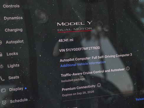 Used 2021 Tesla Model Y Performance AWD/4WD image 27