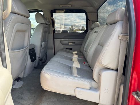 Used 2009 GMC Sierra 2500 SLE w/ Convenience Package AWD/4WD image 16