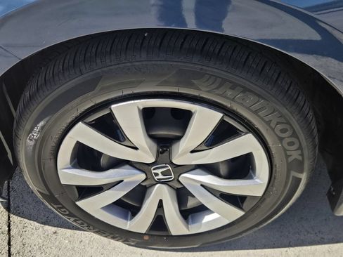 Certified 2025 Honda Civic LX image 9
