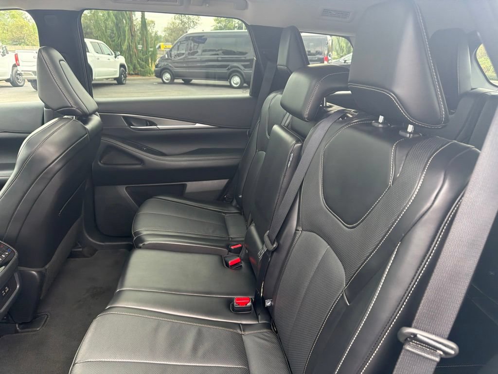 Used 2025 INFINITI QX60 Luxe AWD/4WD image 24