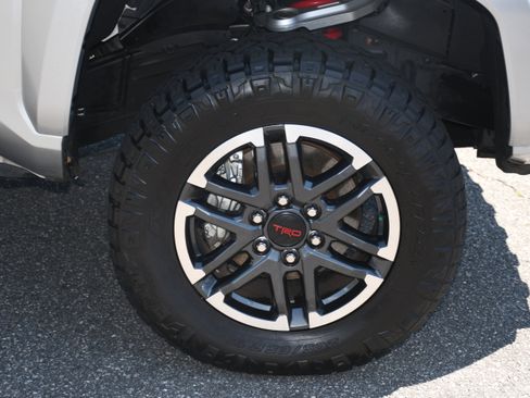Used 2025 Toyota Tacoma TRD Sport AWD/4WD image 20