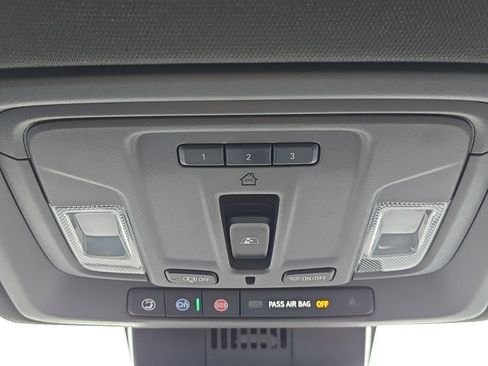 Used 2023 GMC Sierra 1500 SLT w/ SLT Convenience Package image 34