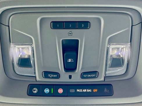 Used 2025 GMC Sierra 1500 Elevation w/ Preferred Package image 32