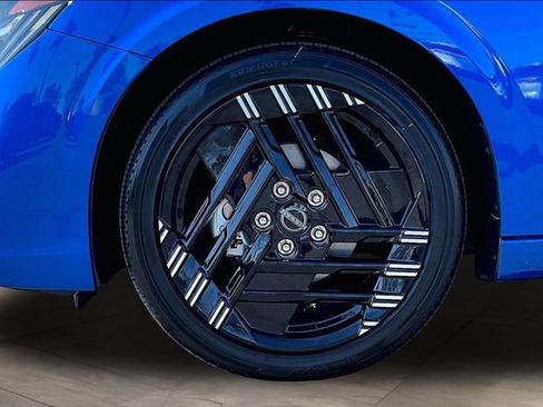 New 2026 Nissan Sentra SR w/ Floor Mat Package FWD image 13