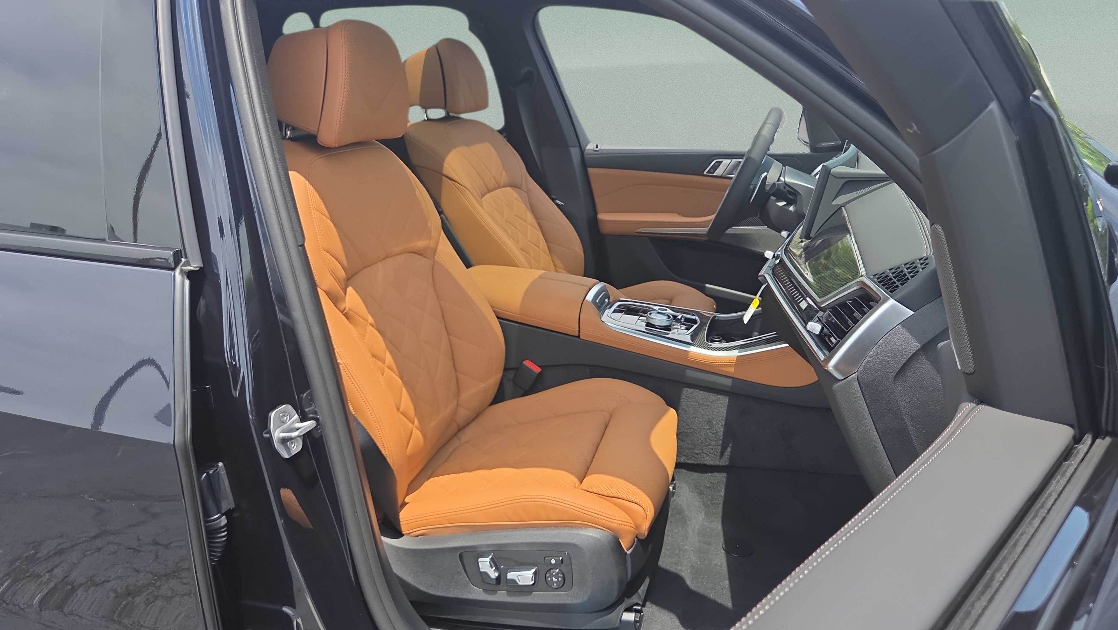 New 2026 BMW X5 M60i w/ Executive Package AWD/4WD image 17