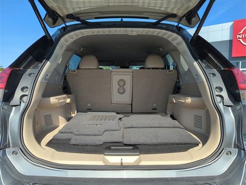 Used 2017 Nissan Rogue SL image 15