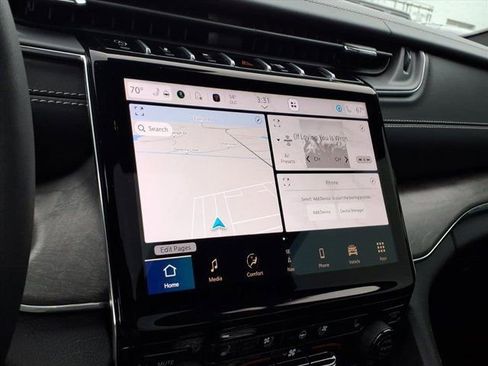 Used 2024 Jeep Grand Cherokee Overland w/ Trailer Tow Package image 11