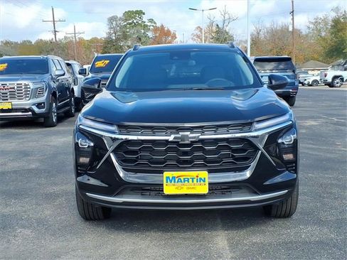 New 2026 Chevrolet Trax LT w/ Driver Confidence Package image 2