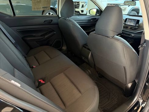 Used 2024 Nissan Altima 2.5 S FWD image 17