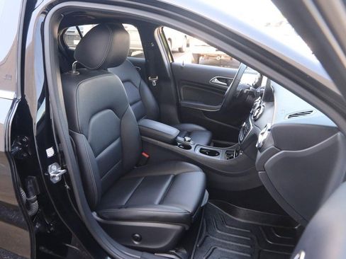 Used 2020 Mercedes-Benz GLA 250 4MATIC image 27