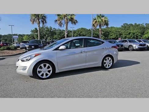 Used 2013 Hyundai Elantra Limited w/ Technology Pkg FWD image 17