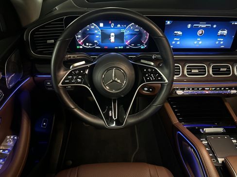 Used 2026 Mercedes-Benz GLS 450 4MATIC image 13