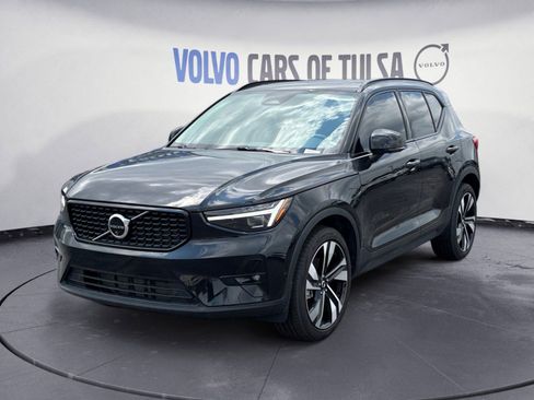 New 2025 Volvo XC40 B5 Plus w/ Climate Package image 1
