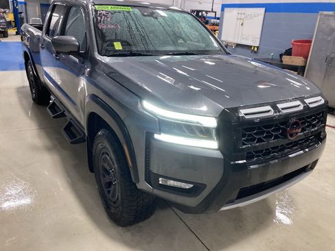 Used 2025 Nissan Frontier PRO-4X w/ Pro Convenience Package image 1