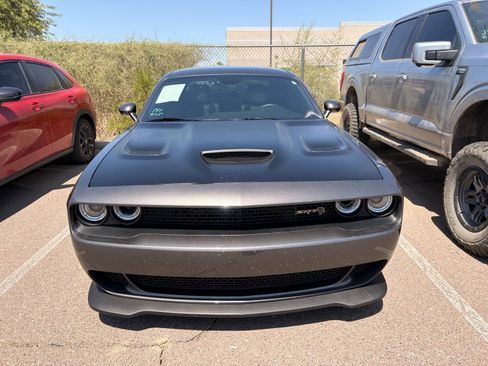 Used 2016 Dodge Challenger SRT Hellcat RWD image 2