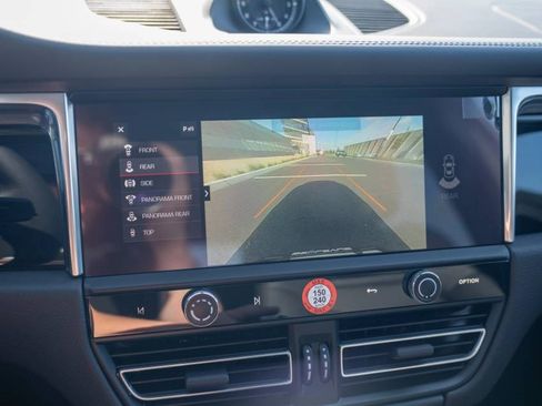 New 2026 Porsche Macan AWD/4WD image 19