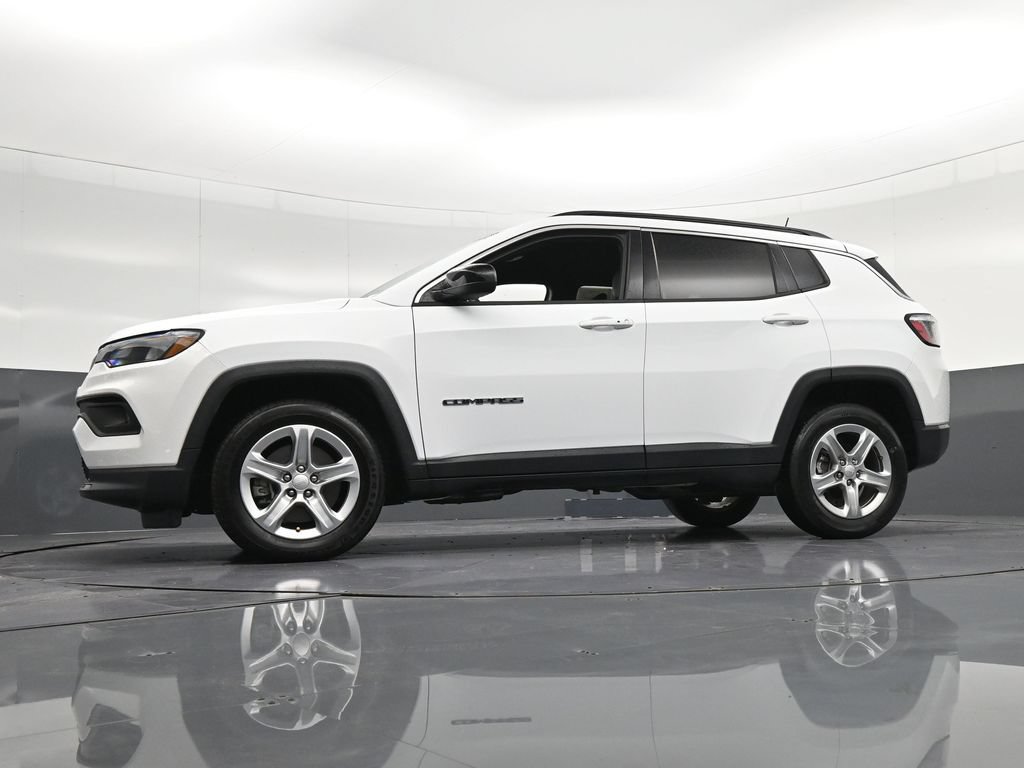 Used 2023 Jeep Compass Latitude AWD/4WD image 30