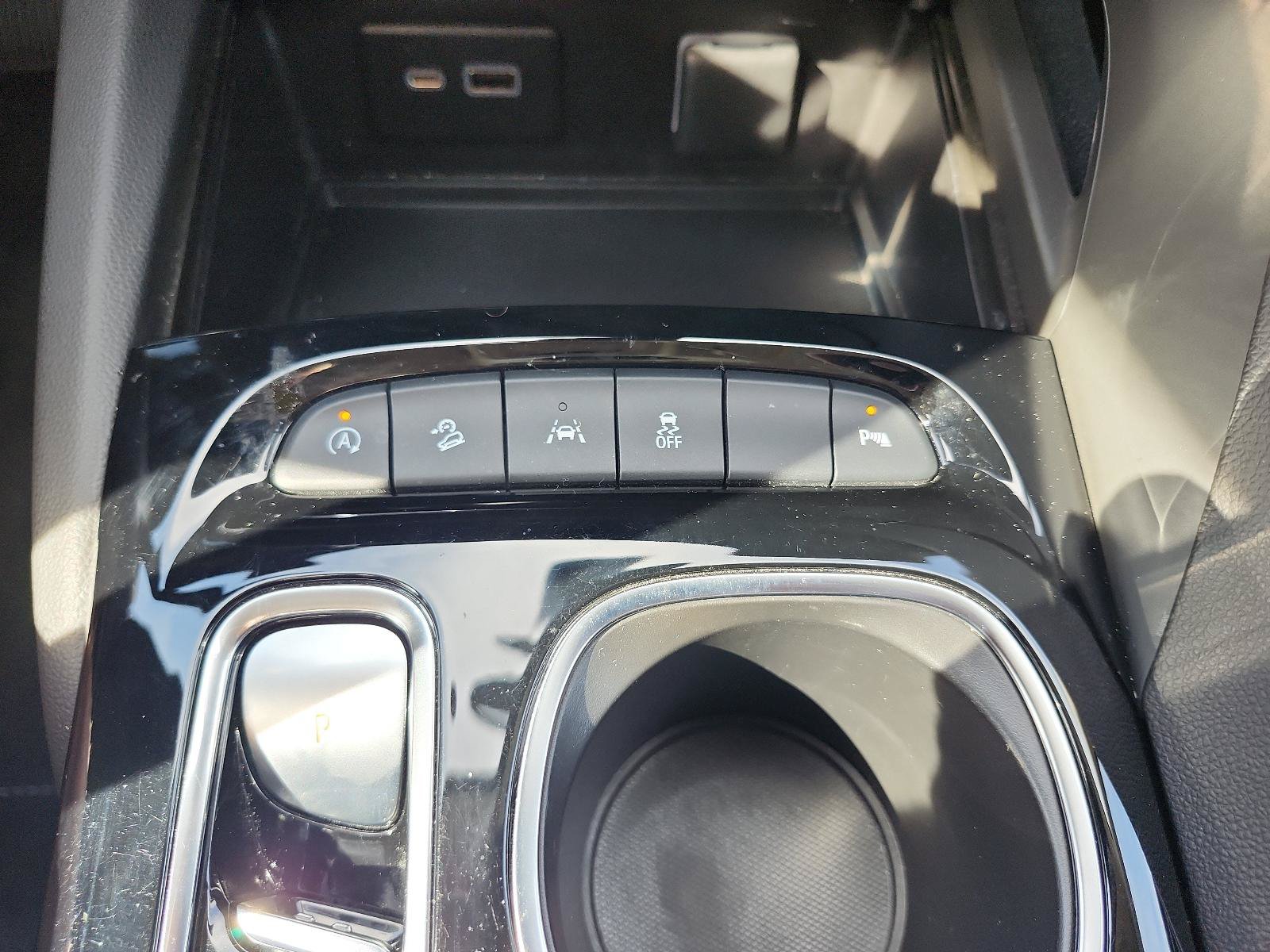 Certified 2023 Buick Envision Essence AWD/4WD image 17