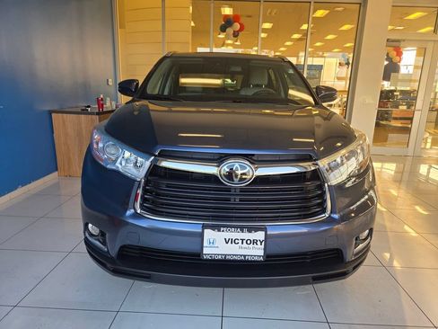Used 2015 Toyota Highlander Limited Platinum AWD/4WD image 2