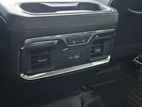 Used 2024 Chevrolet Silverado 2500 High Country w/ Technology Package AWD/4WD image 16