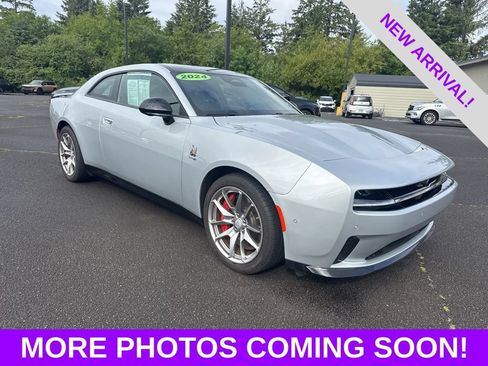 Used 2024 Dodge Charger Daytona Scat Pack w/ Plus Group AWD/4WD image 5