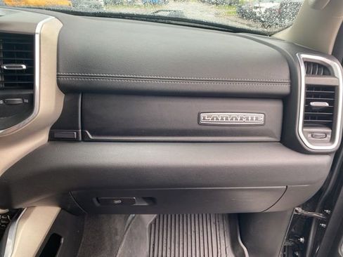 Used 2022 RAM 1500 Laramie AWD/4WD image 37