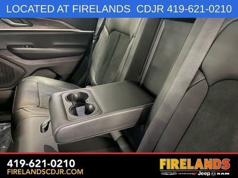 New 2026 Jeep Grand Cherokee Altitude AWD/4WD image 19
