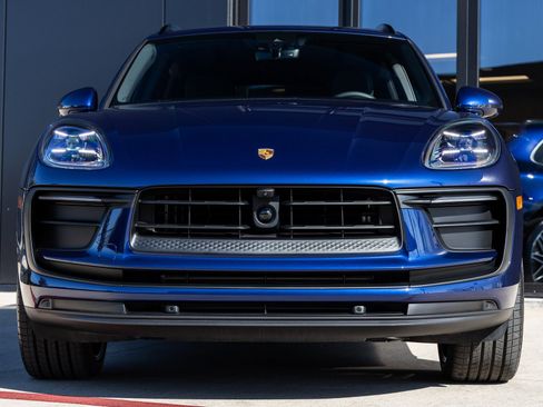 New 2026 Porsche Macan image 8