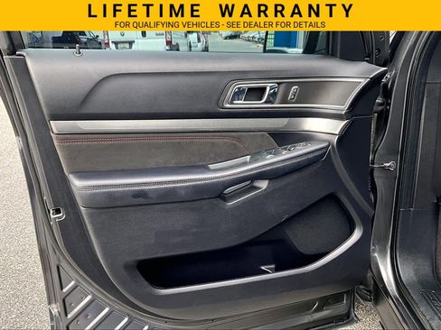 Used 2018 Ford Explorer XLT AWD/4WD image 19