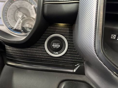 Used 2019 RAM 1500 Limited AWD/4WD image 24