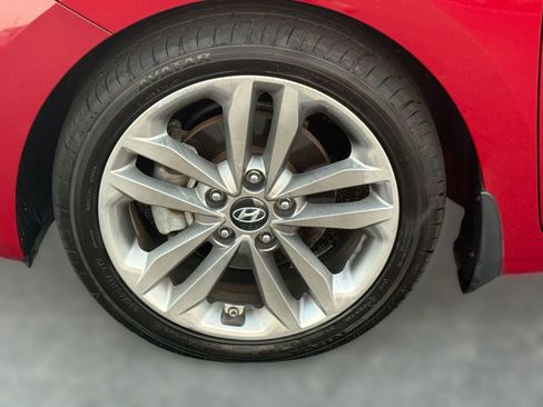 Used 2016 Hyundai Elantra GT w/ Option Group 02 image 12