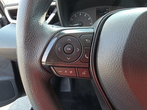 Used 2025 Toyota Corolla LE FWD image 18