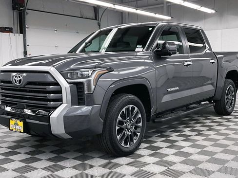 Used 2025 Toyota Tundra Limited AWD/4WD image 13