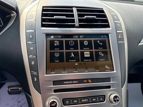 Used 2018 Lincoln MKZ Select w/ Select Plus Package AWD/4WD image 36