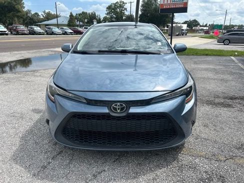 Used 2020 Toyota Corolla LE FWD image 2