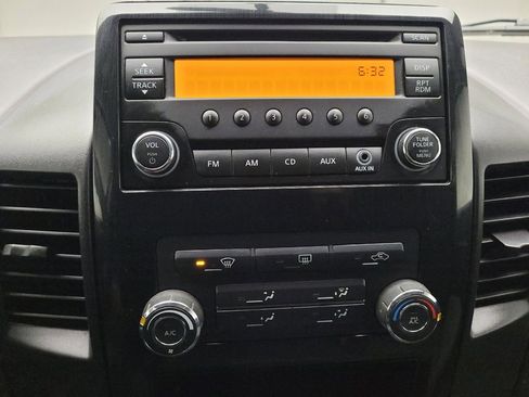 Used 2014 Nissan Titan SV image 23