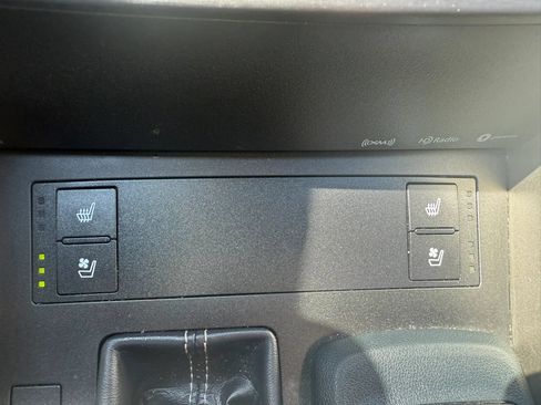Used 2020 Lexus IS 350 F Sport w/ F Sport Package RWD image 16
