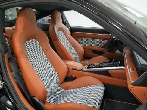 Certified 2024 Porsche 911 Turbo image 17