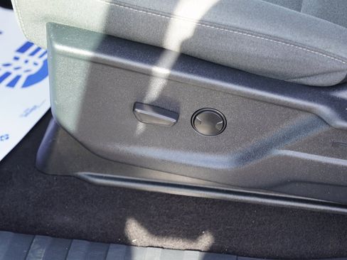 Used 2025 Ford F150 XLT w/ Equipment Group 301A Standard image 17