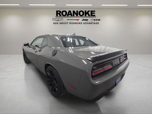 Used 2023 Dodge Challenger SRT Hellcat w/ Driver Convenience Group image 9